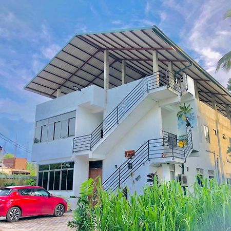 Ceylon Lodge - Airport Transit Hostel Negombo Ngoại thất bức ảnh