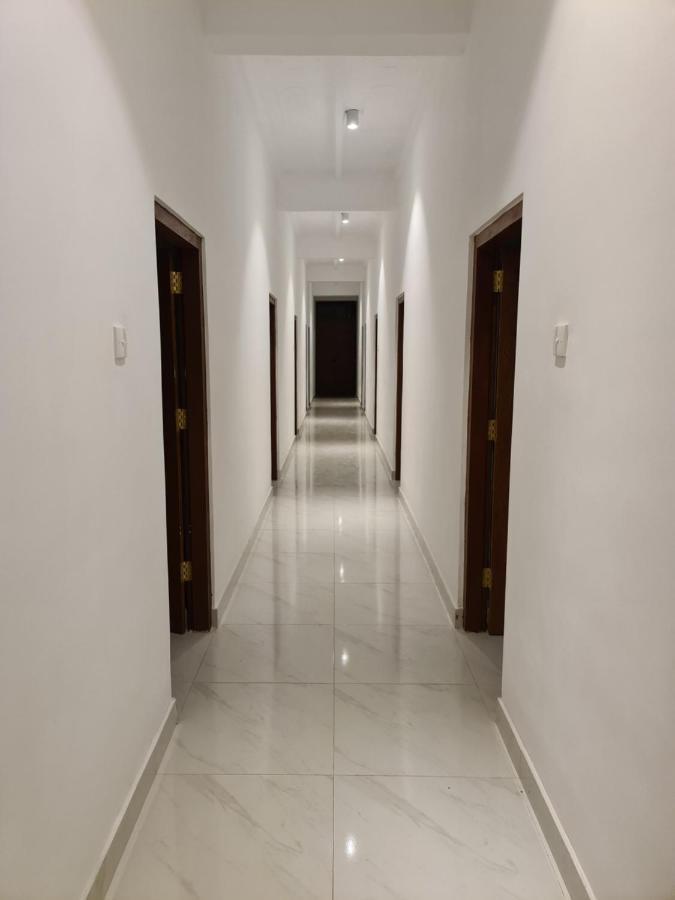 Ceylon Lodge - Airport Transit Hostel Negombo Ngoại thất bức ảnh