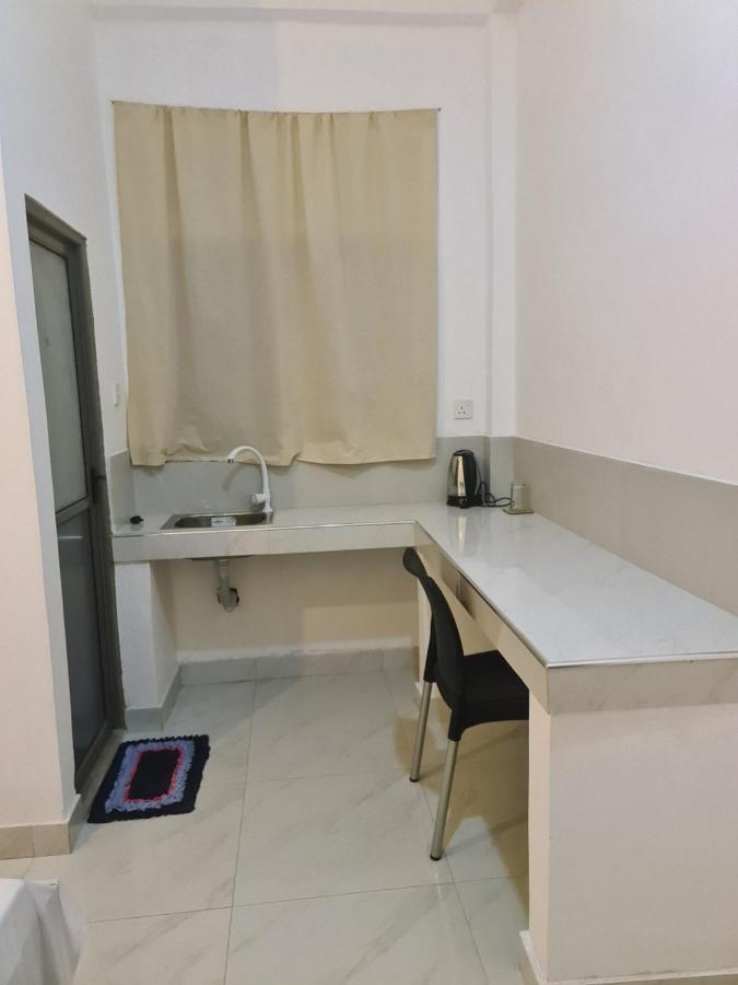 Ceylon Lodge - Airport Transit Hostel Negombo Ngoại thất bức ảnh