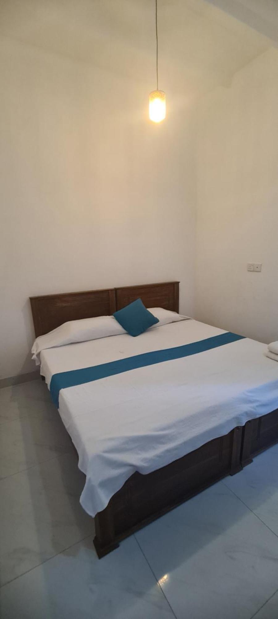 Ceylon Lodge - Airport Transit Hostel Negombo Ngoại thất bức ảnh