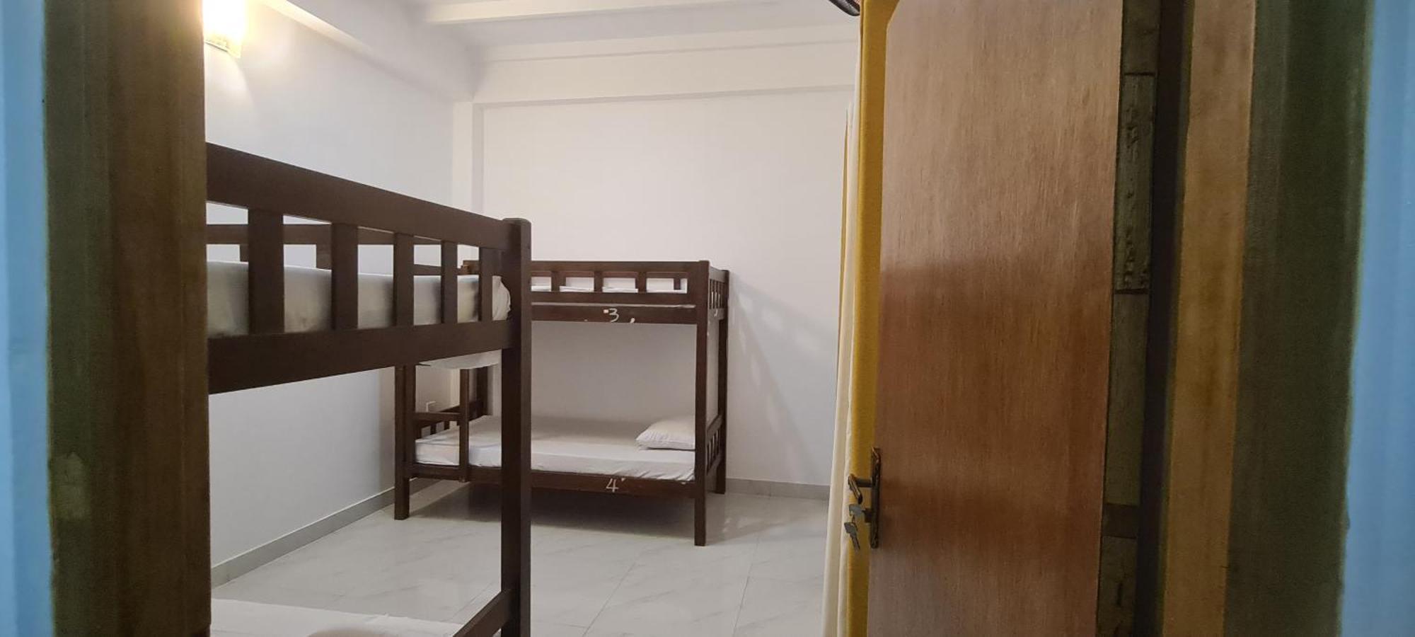 Ceylon Lodge - Airport Transit Hostel Negombo Ngoại thất bức ảnh