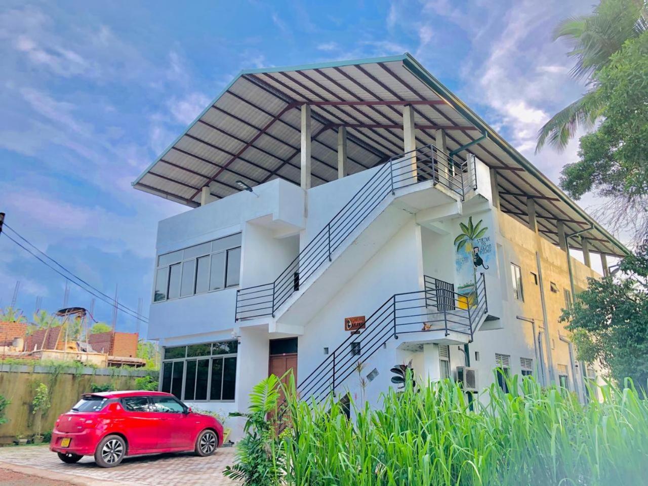 Ceylon Lodge - Airport Transit Hostel Negombo Ngoại thất bức ảnh