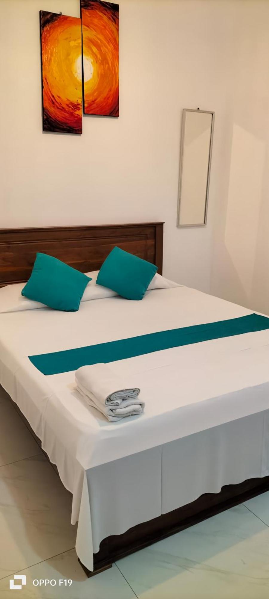 Ceylon Lodge - Airport Transit Hostel Negombo Ngoại thất bức ảnh
